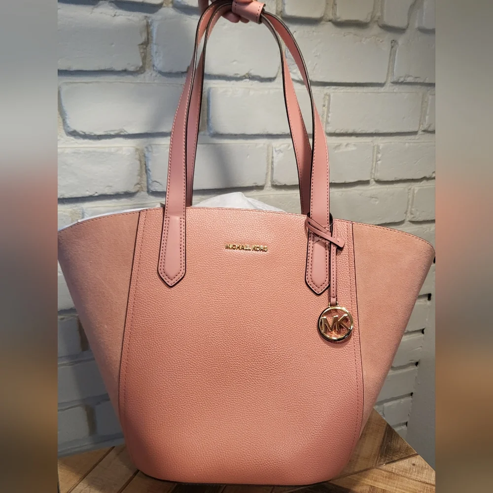 👜 Michael Kors Portia Bucket Large Tote NWT - Picture 3 of 16